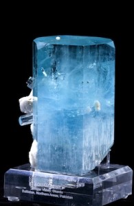 Aquamarine mineral specimen from Shigar, Pakiston, 15cm showing an example of a custom lucite base created by The Arkenstone