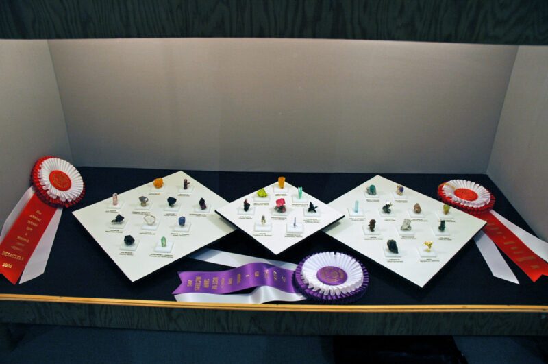 Thumnbnails, Allan Young exhibit, 2005 TGMS Mineral Show